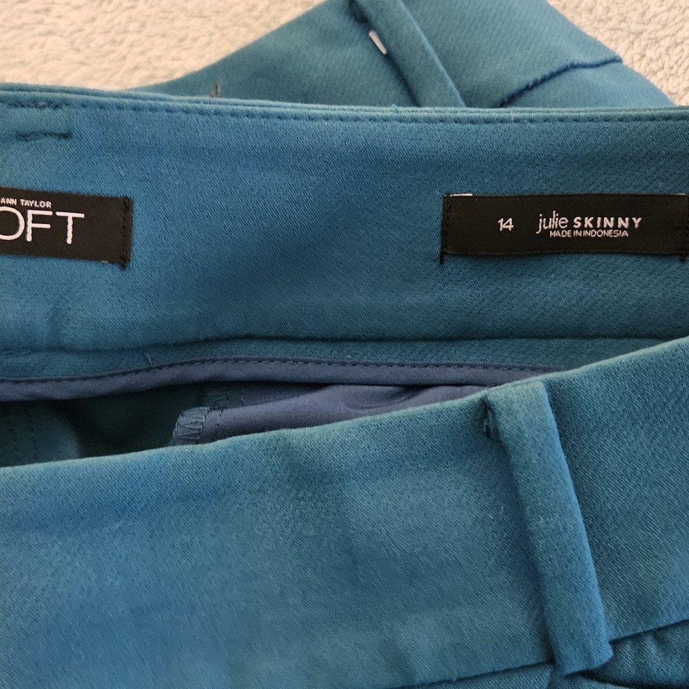 LOFT Julie Skinny Pants in Teal